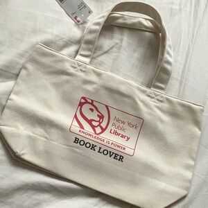 Uniqlo NYC NYPL Book Lover small tote bag NEW YORK PUBLIC LIBRARY tote bag